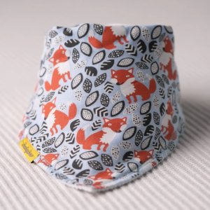 FOXES FOXES EVERYWHERE ORGANIC BANDANA BIB