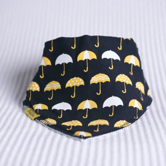 Navy-umbrellas-bandana-bib